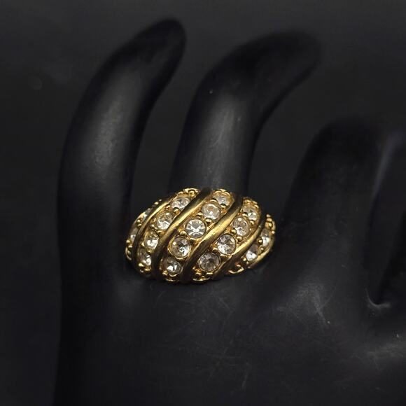Avon 1992 Hollywood Style Ring Gold Pave Rhinestone Swirl Size 7.75 - Picture 1 of 10